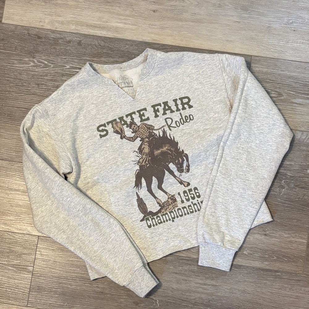 Cropped Western Grey Crewneck Ladies Size Small